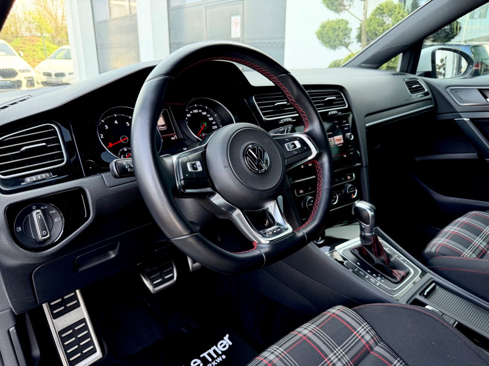 Bild 10 von 13 - Volkswagen Golf - Gebrauchtwagen von Automobile Trier Volkswagen Golf 7 GTI 2.0 TSI DSG, GARANTIE