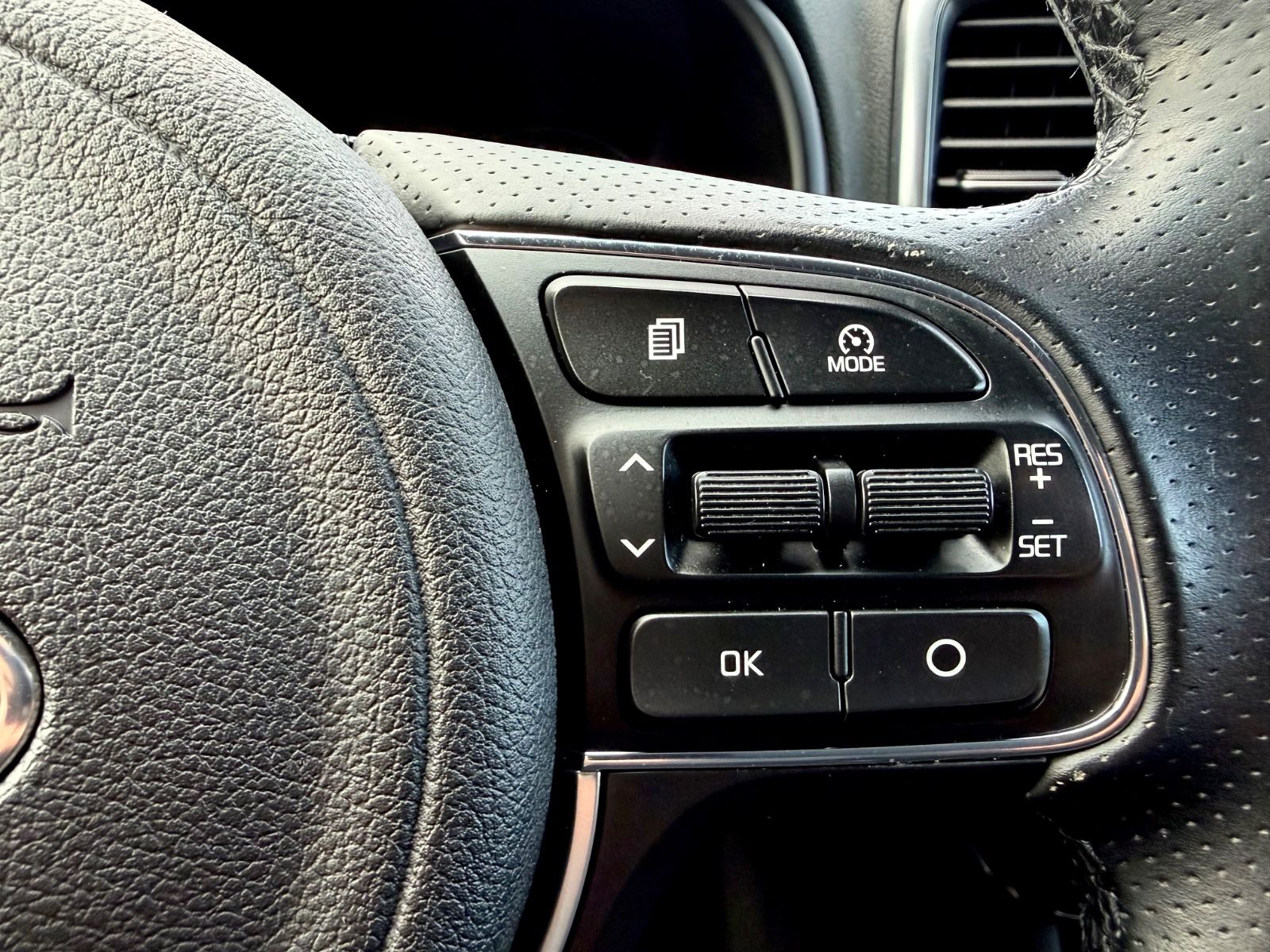Bild 7 von 25 - Kia Sportage - Gebrauchtwagen von Automobile Trier Kia Sportage GT Line 2.0d 4WD, NAVI, LED, CAM, JBL, AHK