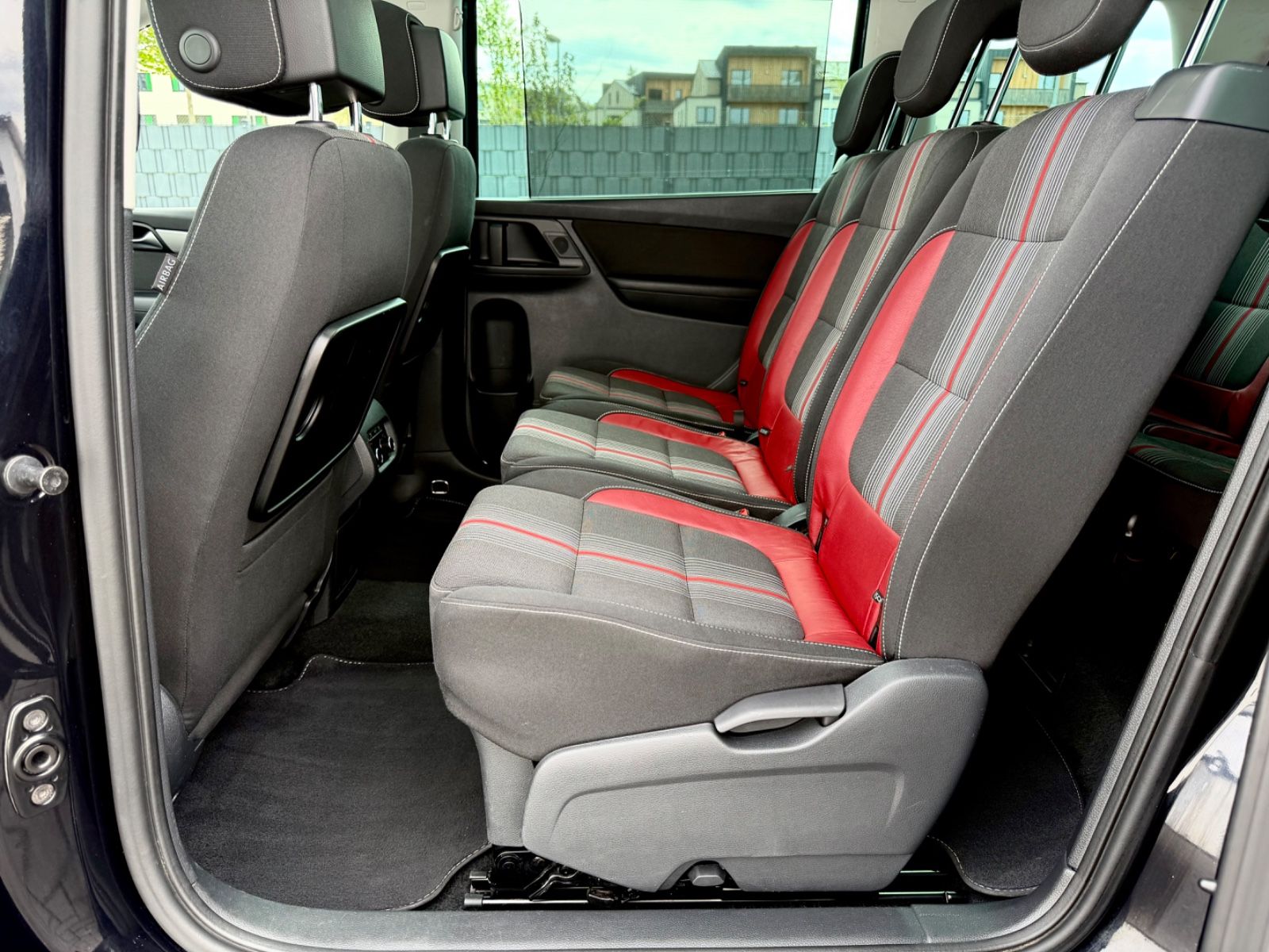 Bild 13 von 26 - Volkswagen Sharan - Gebrauchtwagen von Automobile Trier Volkswagen Sharan Match 2.0 TDI DSG, 7.SITZER, LED, CAM, AHK
