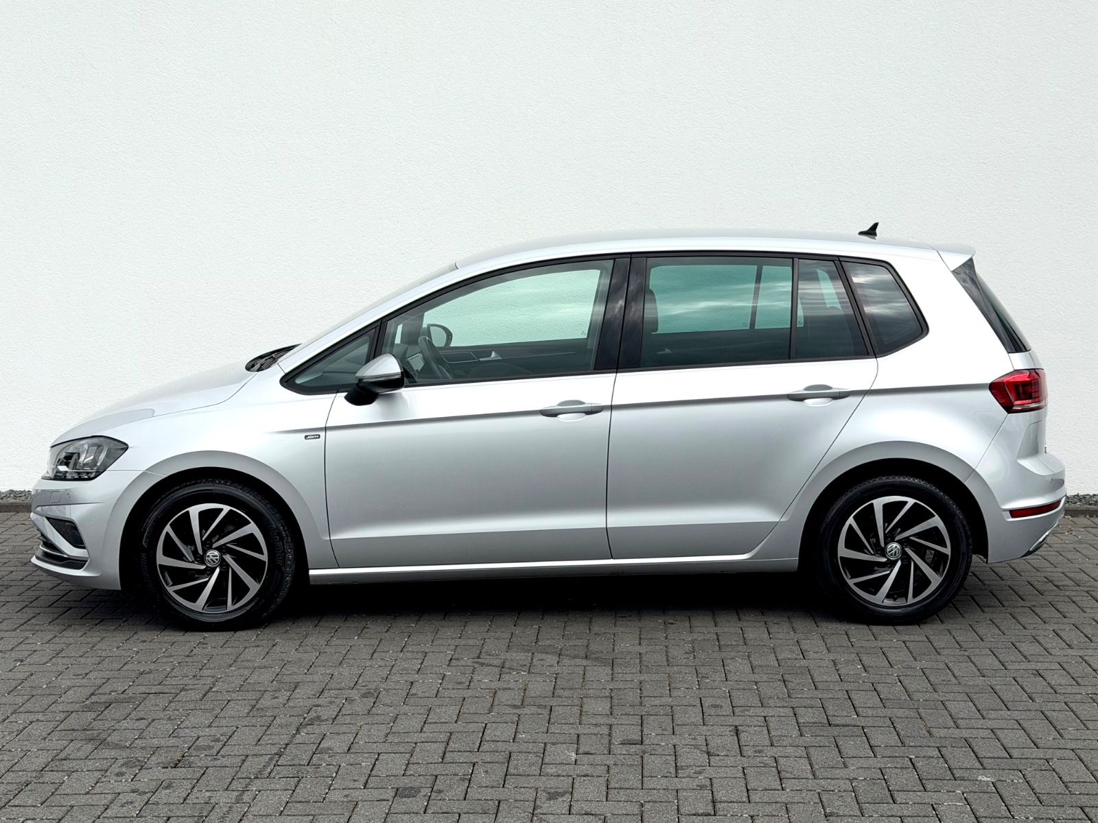 Bild 8 von 14 - Volkswagen Golf - Gebrauchtwagen von Automobile Trier Volkswagen Golf Sportsvan Join, KLIMA, NAVI, SHZ, APP, GARANTIE