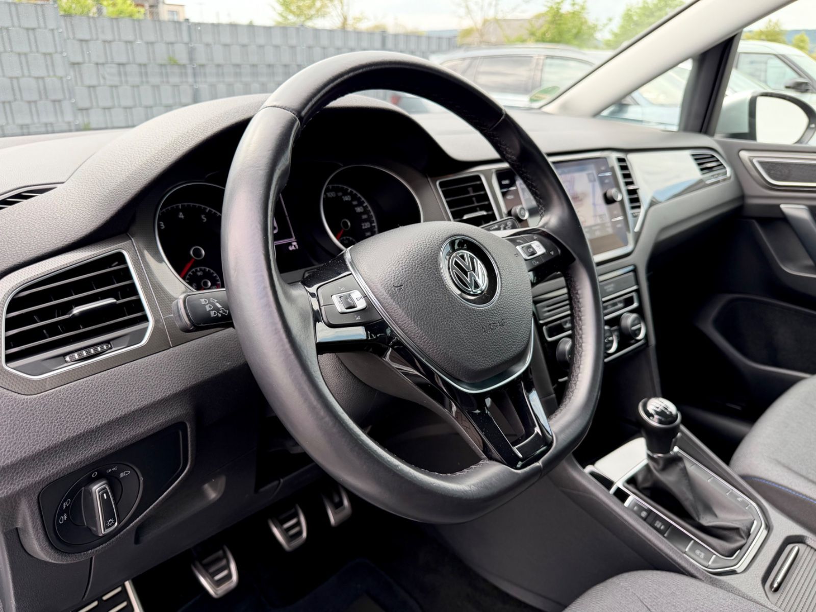 Bild 10 von 14 - Volkswagen Golf - Gebrauchtwagen von Automobile Trier Volkswagen Golf Sportsvan Join, KLIMA, NAVI, SHZ, APP, GARANTIE