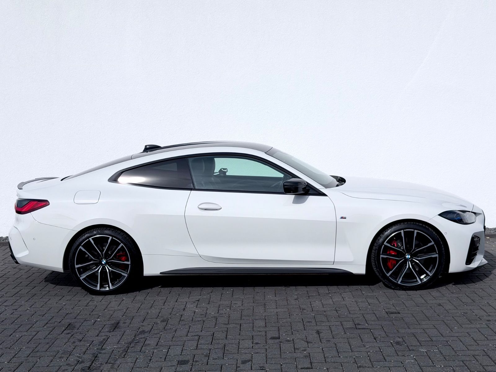 Bild 4 von 32 - BMW M440 - Gebrauchtwagen von Automobile Trier BMW M440d xDrive Coupe, CARBON, LED, ACC, HUD, H&K