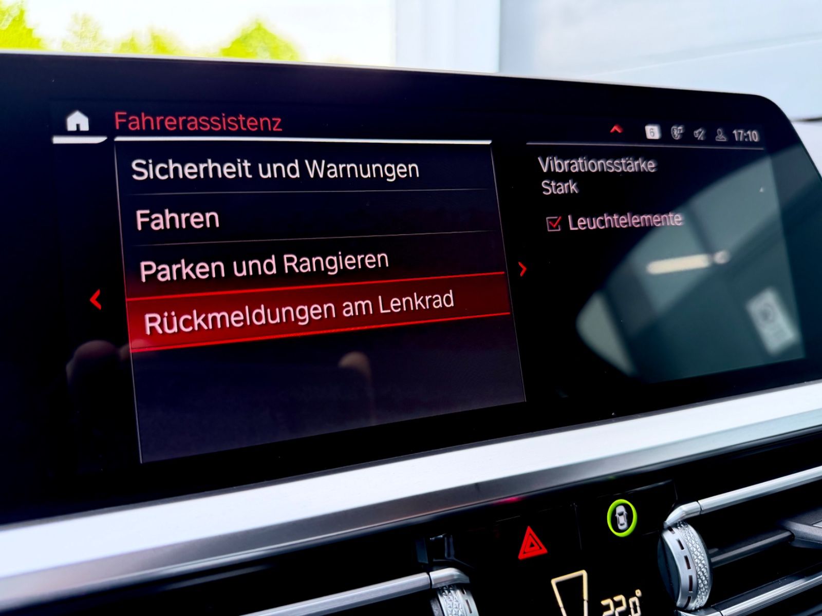 Bild 28 von 32 - BMW M440 - Gebrauchtwagen von Automobile Trier BMW M440d xDrive Coupe, CARBON, LED, ACC, HUD, H&K