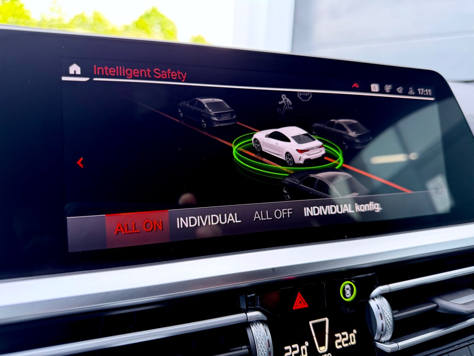 Bild 30 von 32 - BMW M440 - Gebrauchtwagen von Automobile Trier BMW M440d xDrive Coupe, CARBON, LED, ACC, HUD, H&K