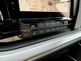 Volkswagen Touareg R Line 3.0 TDI DSG 4Motion, LED, ACC, AHK - Thumbnail 42