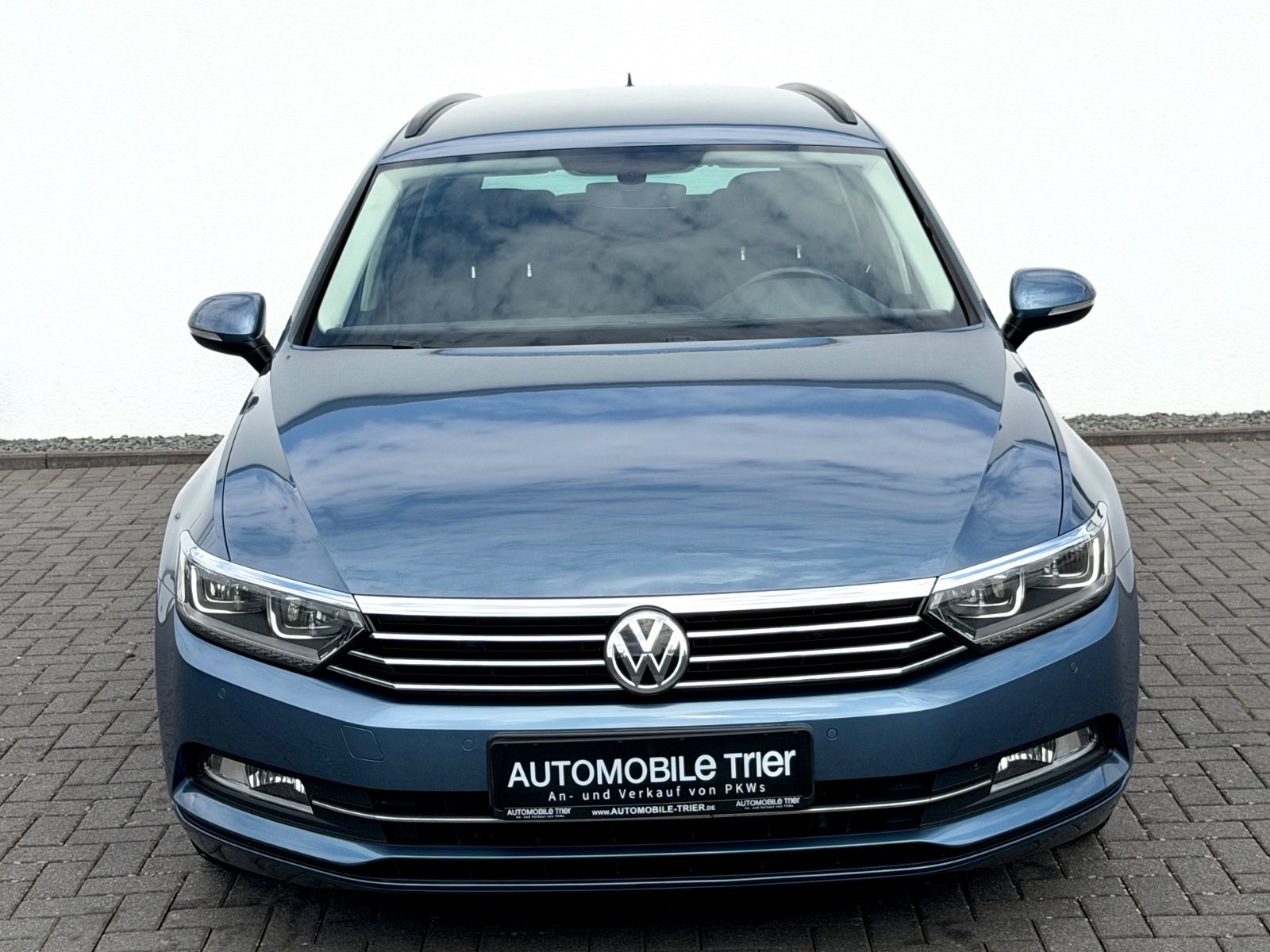 Bild 2 von 15 - Volkswagen Passat - Gebrauchtwagen von Automobile Trier Volkswagen Passat Variant 2.0 TDI DSG, NAVI, LED, ACC, AHK