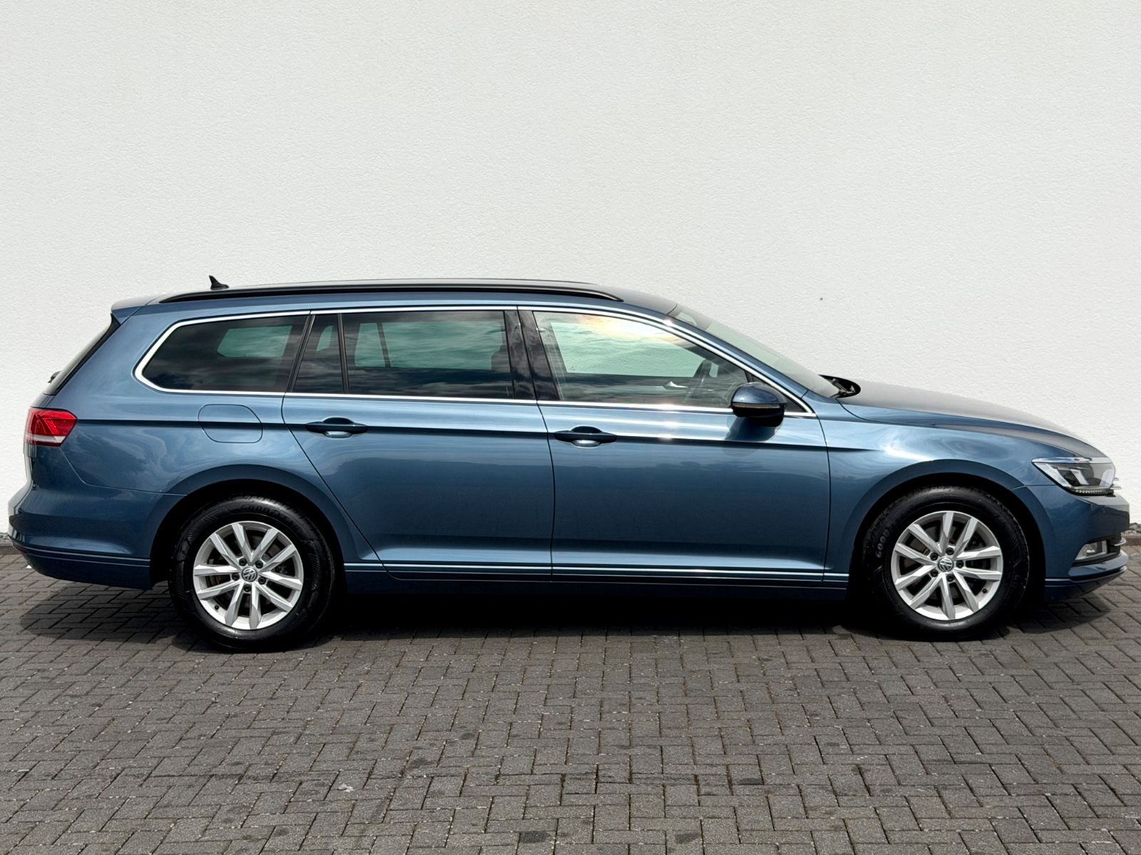 Bild 3 von 15 - Volkswagen Passat - Gebrauchtwagen von Automobile Trier Volkswagen Passat Variant 2.0 TDI DSG, NAVI, LED, ACC, AHK