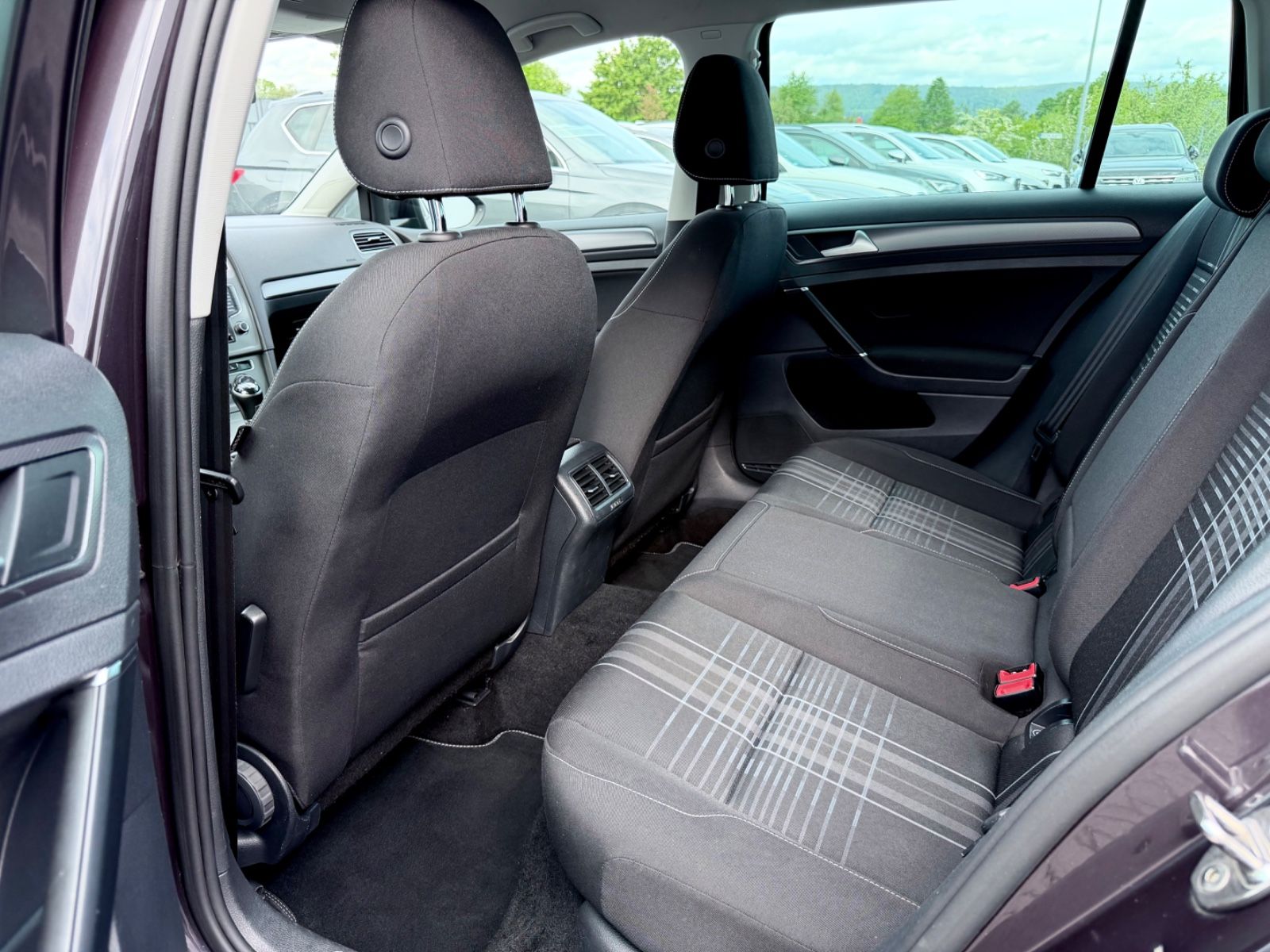 Bild 2 von 16 - Volkswagen Golf - Gebrauchtwagen von Automobile Trier Volkswagen Golf 7 Variant Lounge 1.4 TSI, GARANTIE