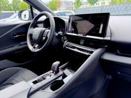Toyota C-HR Hybrid Black&White GR Sport, LED, ACC, PANO - Thumbnail 12