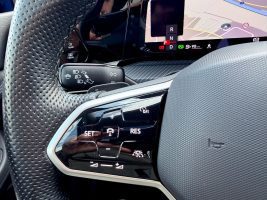Volkswagen Golf 8 R Line 1.5 eTSI DSG, LED, ACC, AHK, CAM - Thumbnail 20