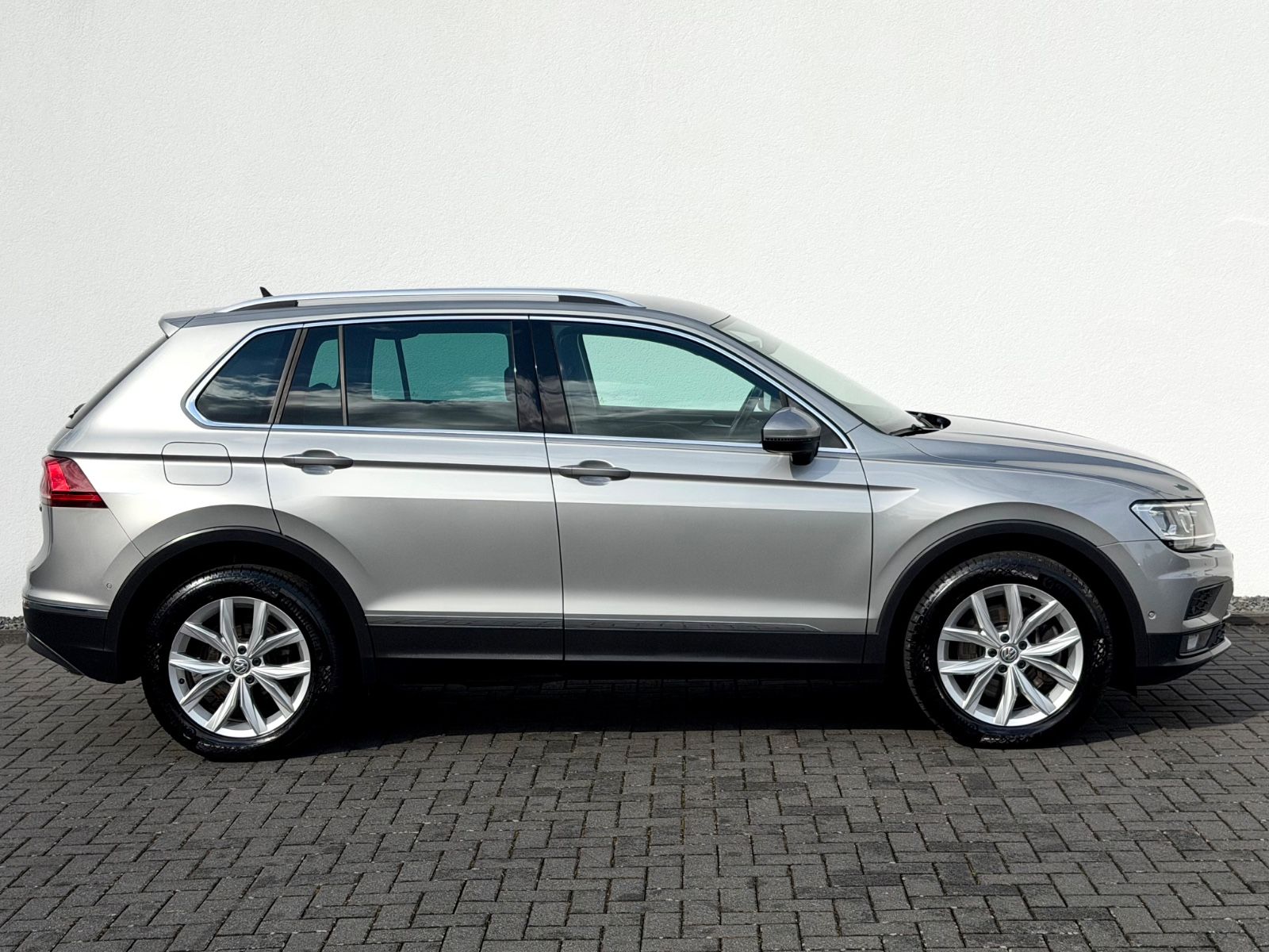 Bild 4 von 24 - Volkswagen Tiguan - Gebrauchtwagen von Automobile Trier Volkswagen Tiguan Highline 2.0 TDI DSG 4Motion, ACC, CAM, AHK