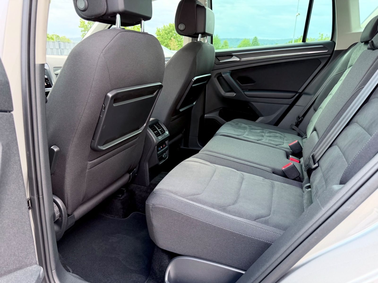 Bild 14 von 24 - Volkswagen Tiguan - Gebrauchtwagen von Automobile Trier Volkswagen Tiguan Highline 2.0 TDI DSG 4Motion, ACC, CAM, AHK