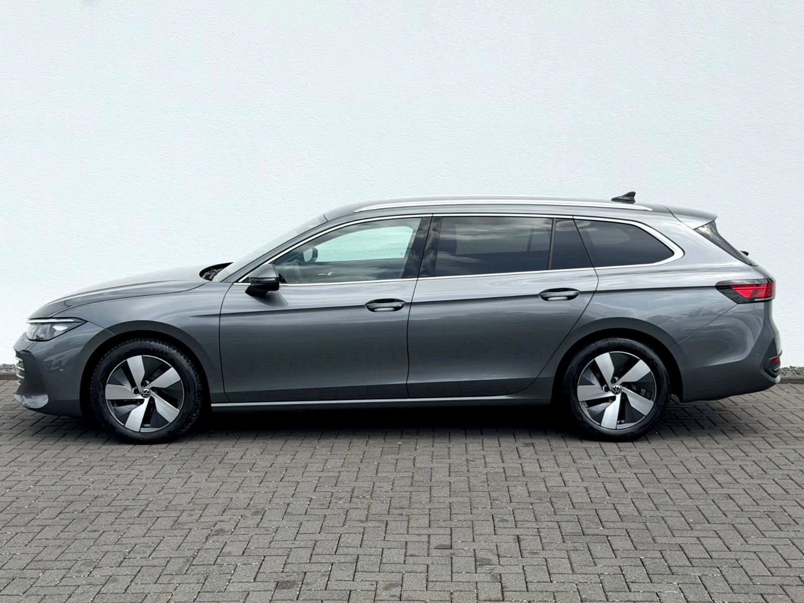 Bild 8 von 23 - Volkswagen Passat - Gebrauchtwagen von Automobile Trier Volkswagen Passat Variant 1.5 TSI Business, LED, ACC, CAM