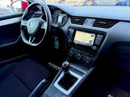 Skoda Octavia Combi 2.0 TDI, BI-XENON, NAVI, AHK, TÜV - Thumbnail 8