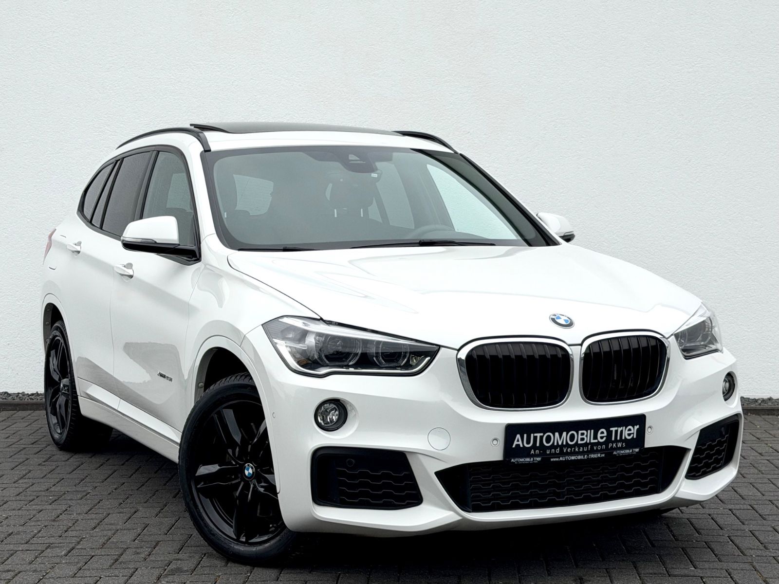Bild 3 von 19 - BMW X1 - Gebrauchtwagen von Automobile Trier BMW X1 xDrive 25 i M Sport Paket, NAVI, LED, PANO, AHK