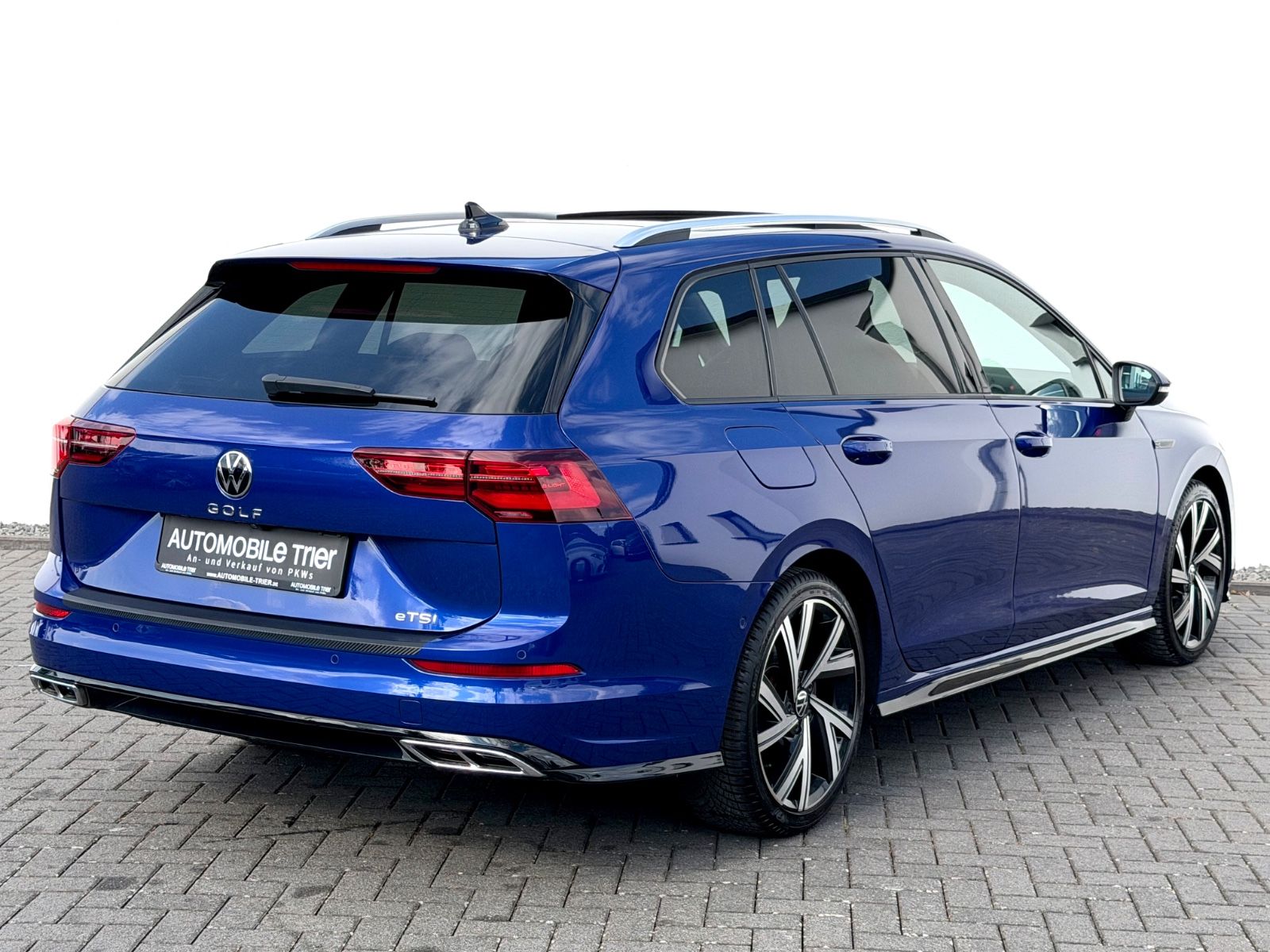 Bild 5 von 22 - Volkswagen Golf - Gebrauchtwagen von Automobile Trier Volkswagen Golf 8 R Line 1.5 eTSI DSG, LED, ACC, AHK, CAM