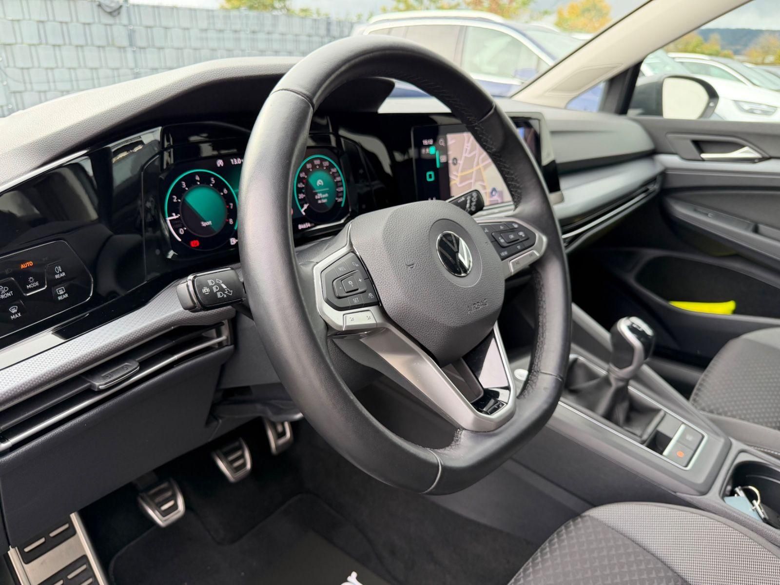 Bild 10 von 14 - Volkswagen Golf - Gebrauchtwagen von Automobile Trier Volkswagen Golf 8 Lim. 1.5 TSI, NAVI, LED, ACC, HUD, CAM, GARANT