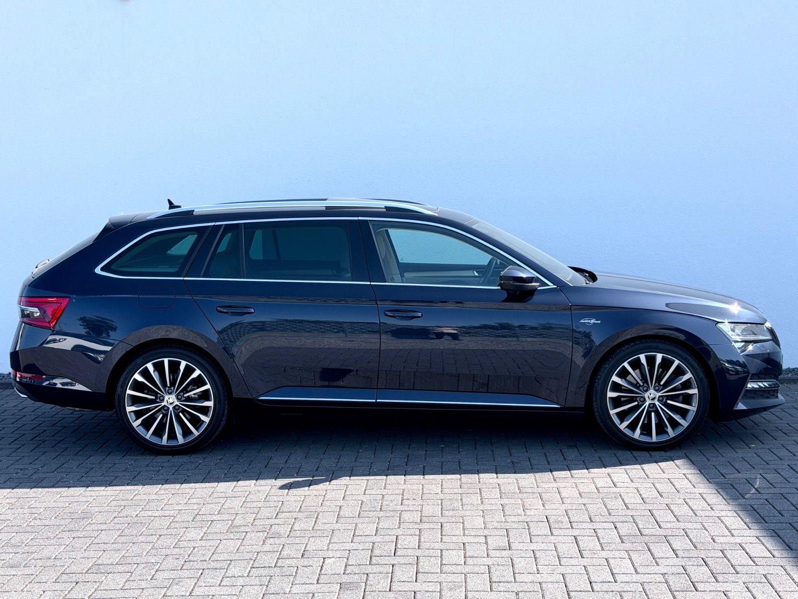 Bild 4 von 26 - Skoda Superb - Gebrauchtwagen von Automobile Trier Skoda Superb Combi L&K 2.0 TSI DSG 4×4, LED, ACC, 360CAM