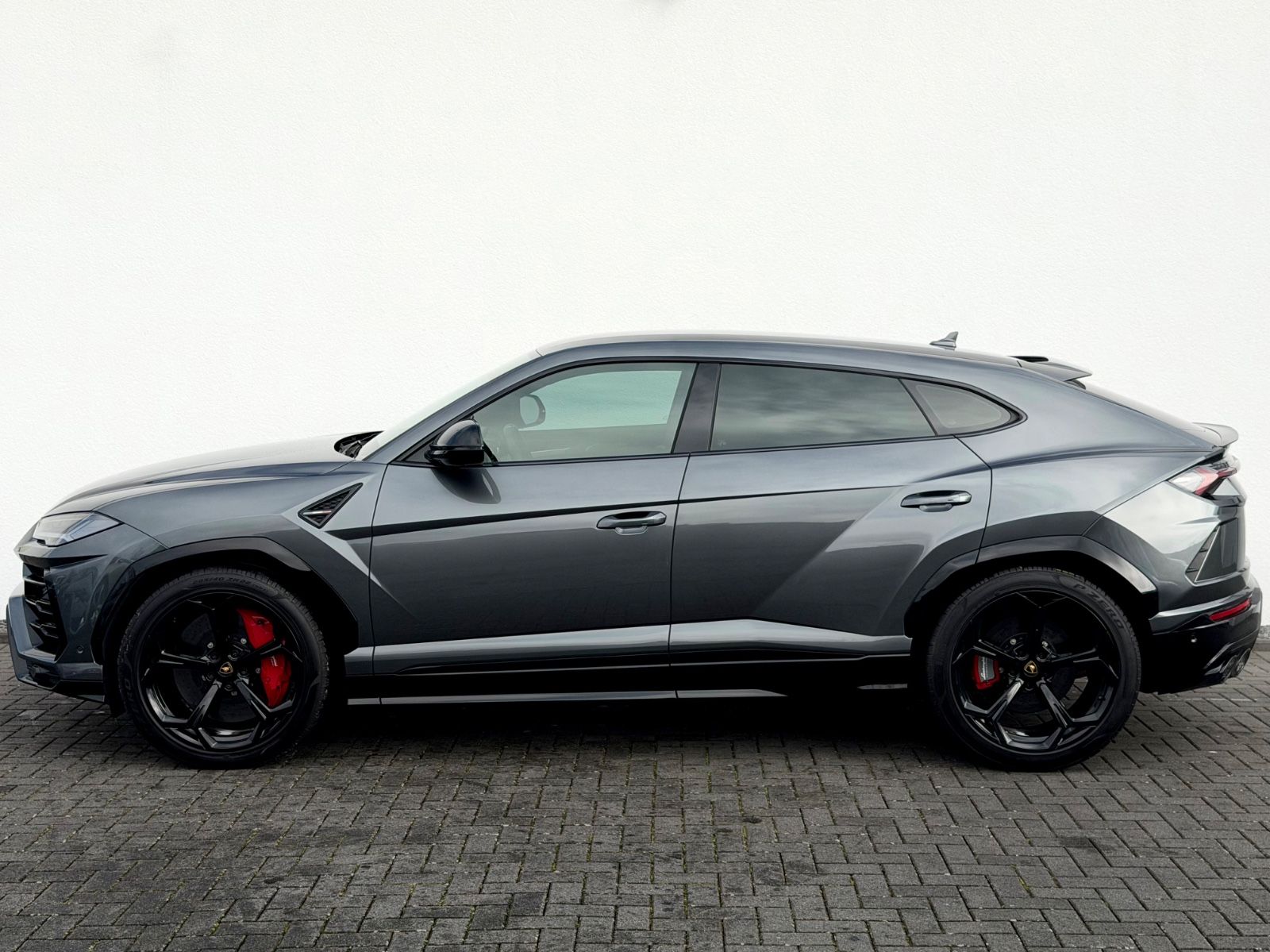 Bild 8 von 17 - Lamborghini Urus - Gebrauchtwagen von Automobile Trier Lamborghini Urus, NAVI, LED, ACC, HUD, MASSAGE, 360°CAM