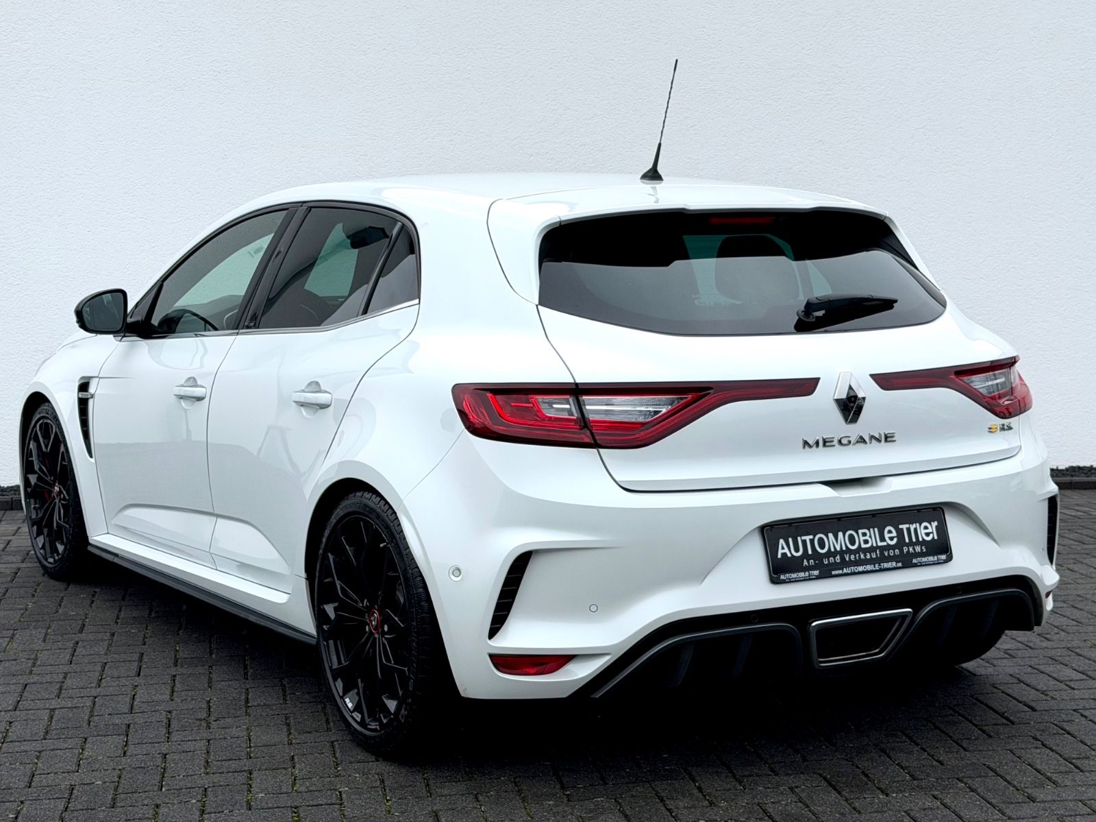 Bild 7 von 16 - Renault Megane - Gebrauchtwagen von Automobile Trier Renault Megane 300 RS Trophy , NAVI, LED, ACC, CAM, GARANTIE