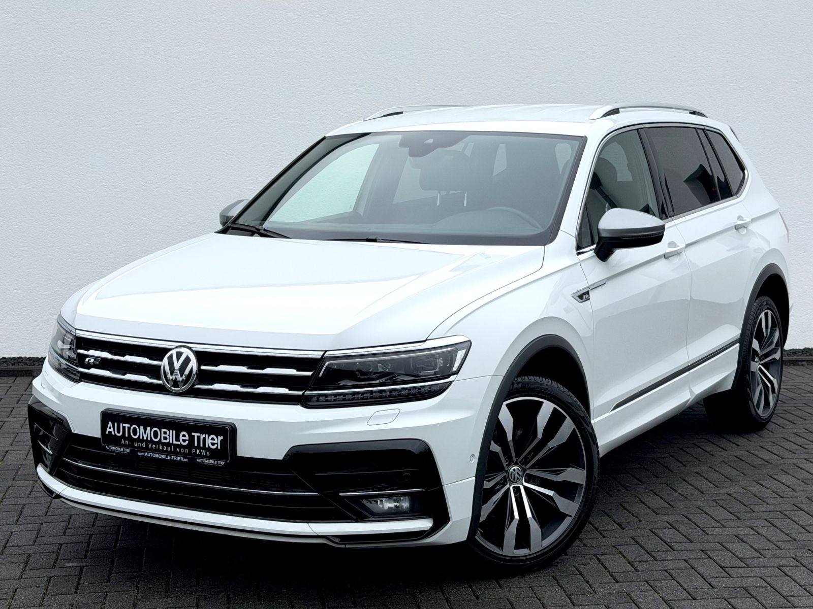 Bild 1 von 15 - Volkswagen Tiguan Allspace - Gebrauchtwagen von Automobile Trier Volkswagen Tiguan Allspace 3 x R Line 2.0 TSI DSG 4Motion
