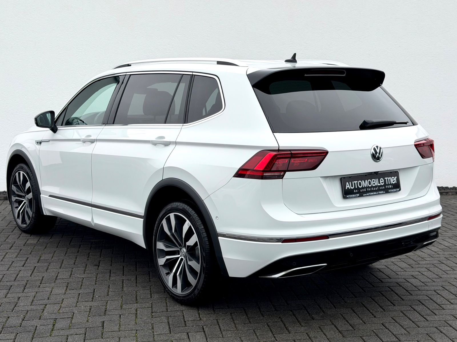 Bild 7 von 15 - Volkswagen Tiguan Allspace - Gebrauchtwagen von Automobile Trier Volkswagen Tiguan Allspace 3 x R Line 2.0 TSI DSG 4Motion