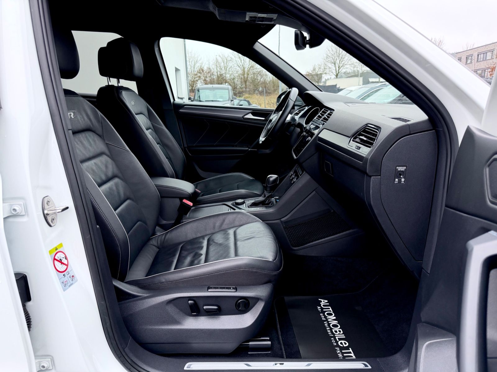 Bild 13 von 15 - Volkswagen Tiguan Allspace - Gebrauchtwagen von Automobile Trier Volkswagen Tiguan Allspace 3 x R Line 2.0 TSI DSG 4Motion