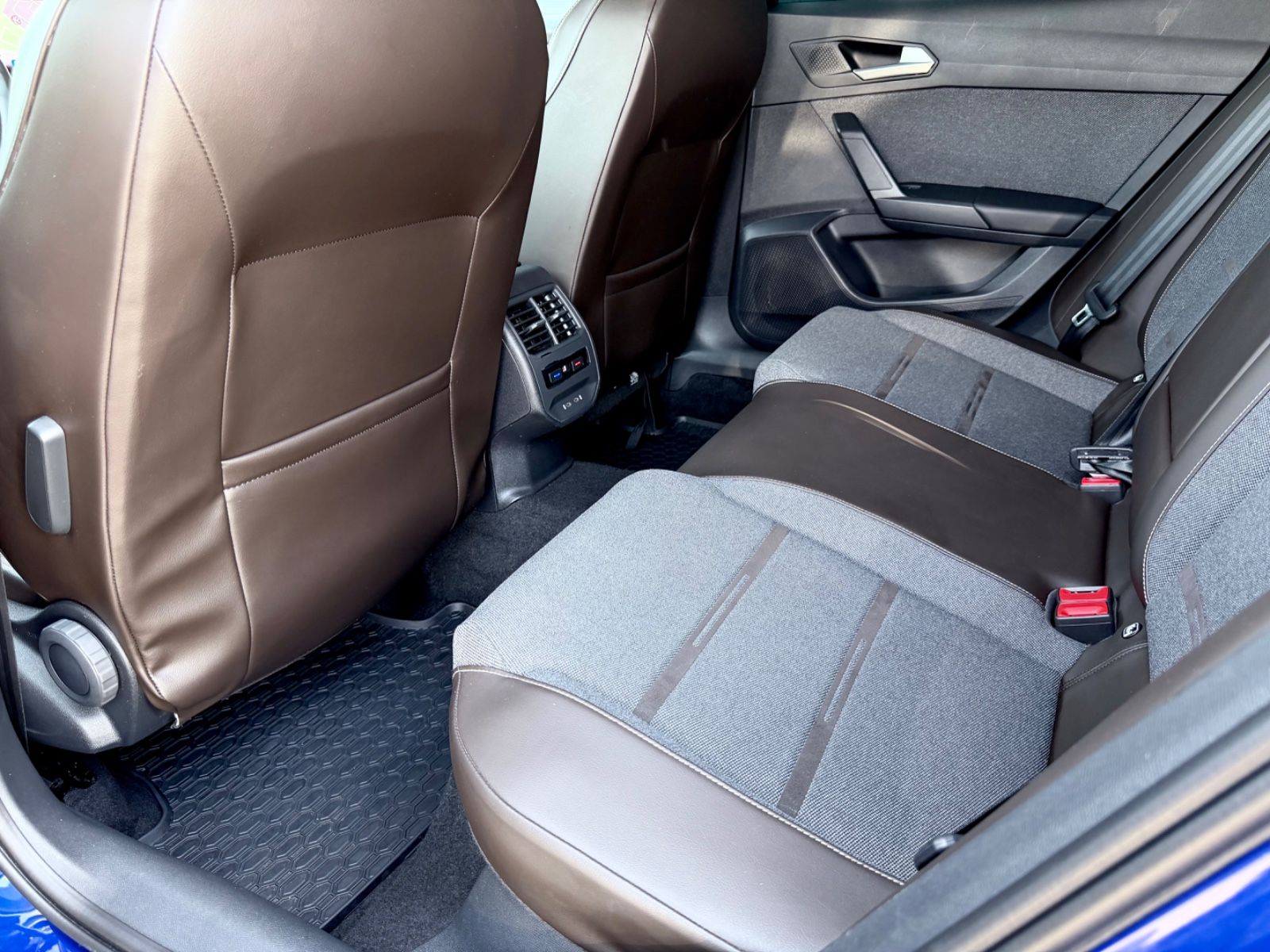 Bild 11 von 21 - Seat Leon - Gebrauchtwagen von Automobile Trier Seat Leon Xcellence 2.0 TDI DSG, NAVI, LED, ACC, CAM