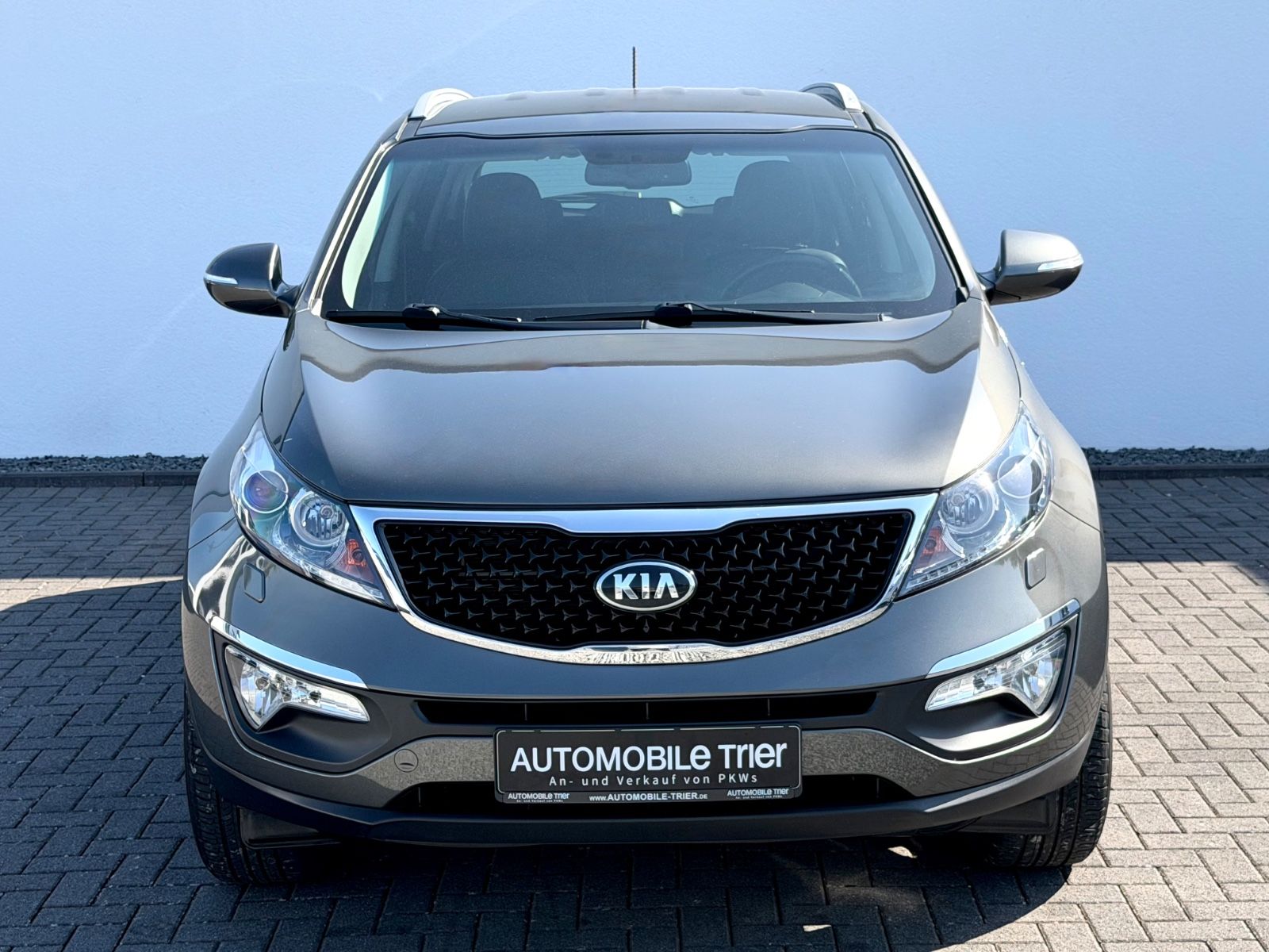Bild 2 von 14 - Kia Sportage - Gebrauchtwagen von Automobile Trier Kia Sportage 2.0 4WD, NAVI, LED, CAM, GARANTIE