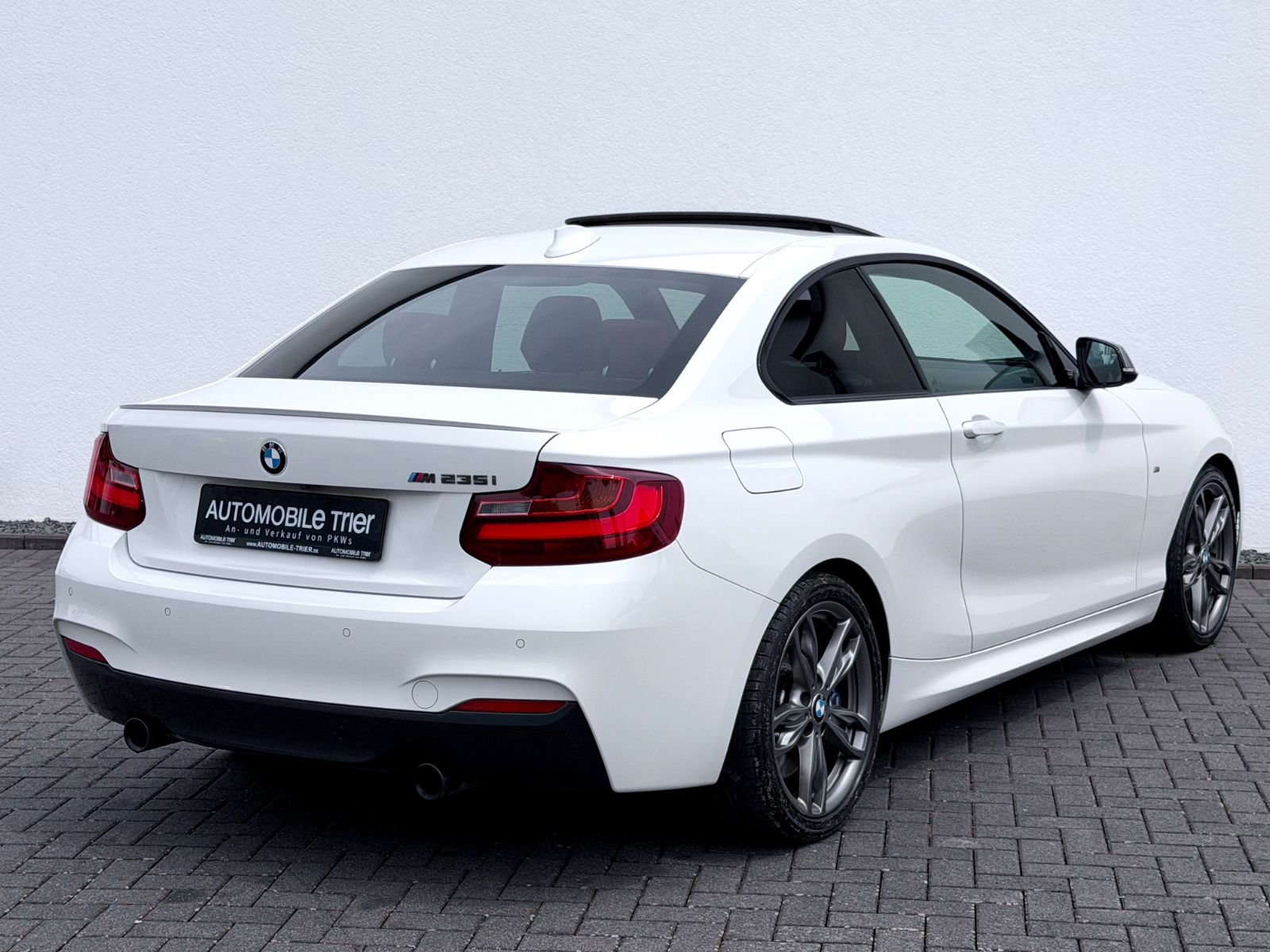 Bild 5 von 17 - BMW M235 - Gebrauchtwagen von Automobile Trier BMW M235 i, NAVI, LED, CAM, H&K, 1.HAND, GARANTIE