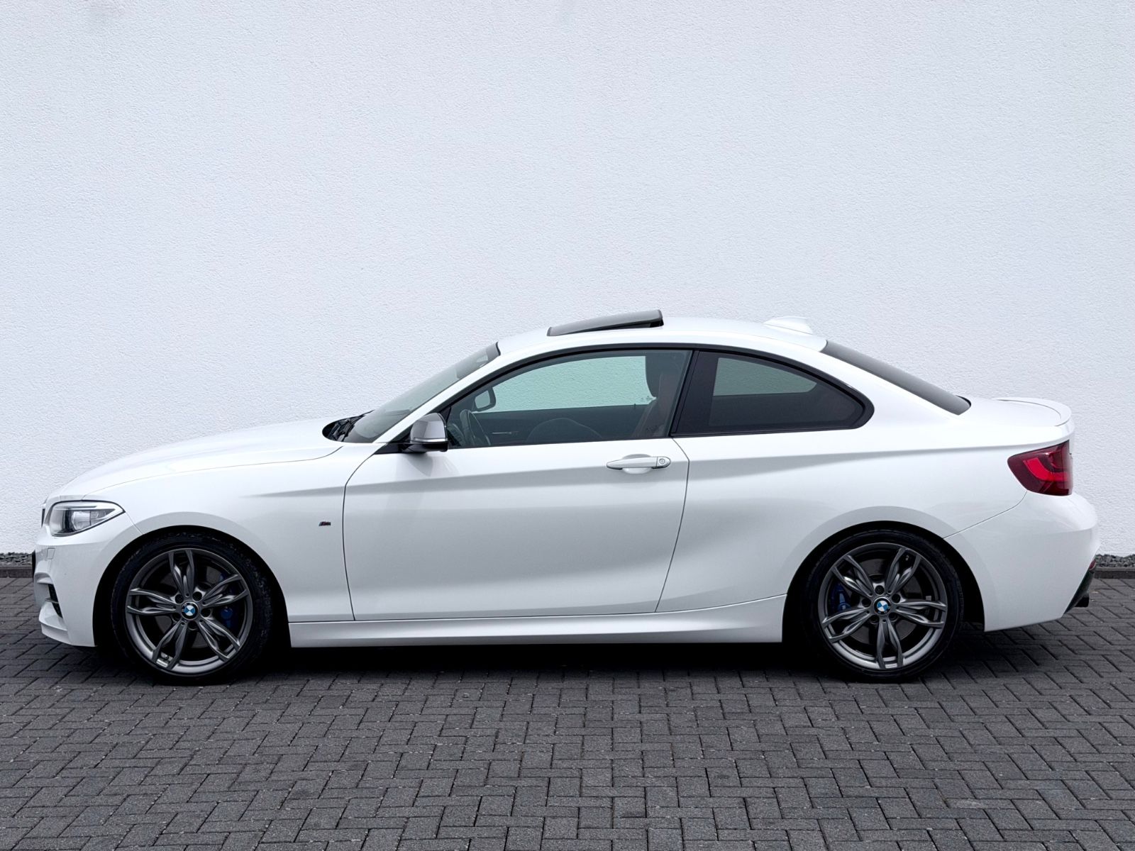 Bild 8 von 17 - BMW M235 - Gebrauchtwagen von Automobile Trier BMW M235 i, NAVI, LED, CAM, H&K, 1.HAND, GARANTIE