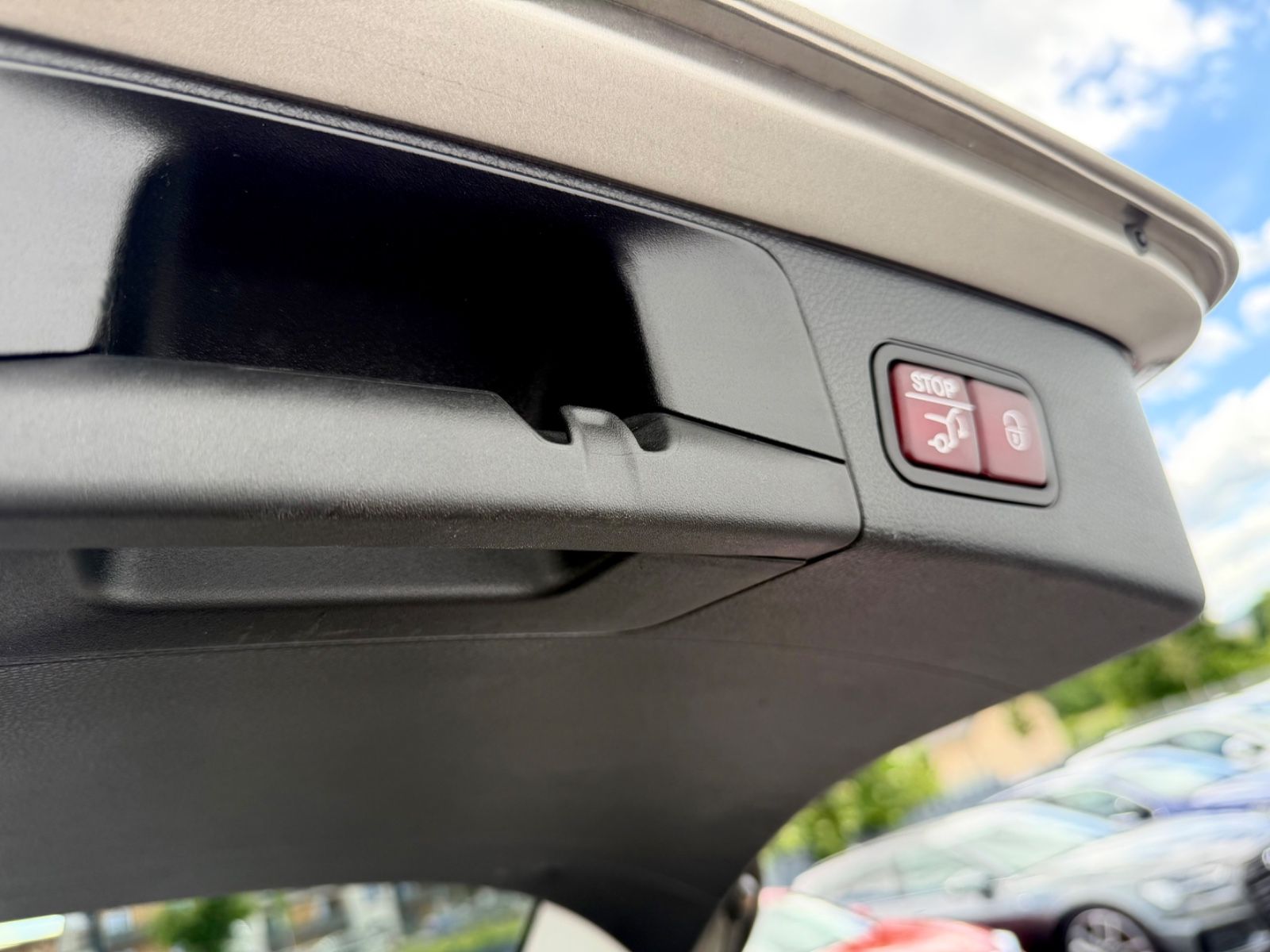 Bild 21 von 22 - Mercedes-Benz C 220 - Gebrauchtwagen von Automobile Trier Mercedes-Benz C 220d T, NAVI, LED, ACC, PANO, 360°CAM, AHK