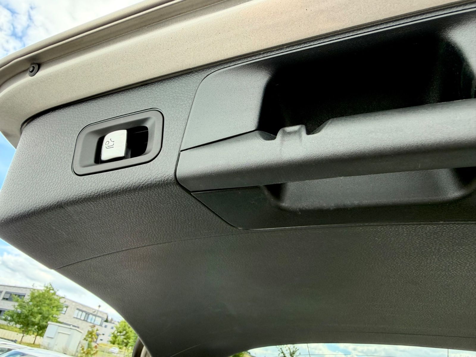 Bild 22 von 22 - Mercedes-Benz C 220 - Gebrauchtwagen von Automobile Trier Mercedes-Benz C 220d T, NAVI, LED, ACC, PANO, 360°CAM, AHK