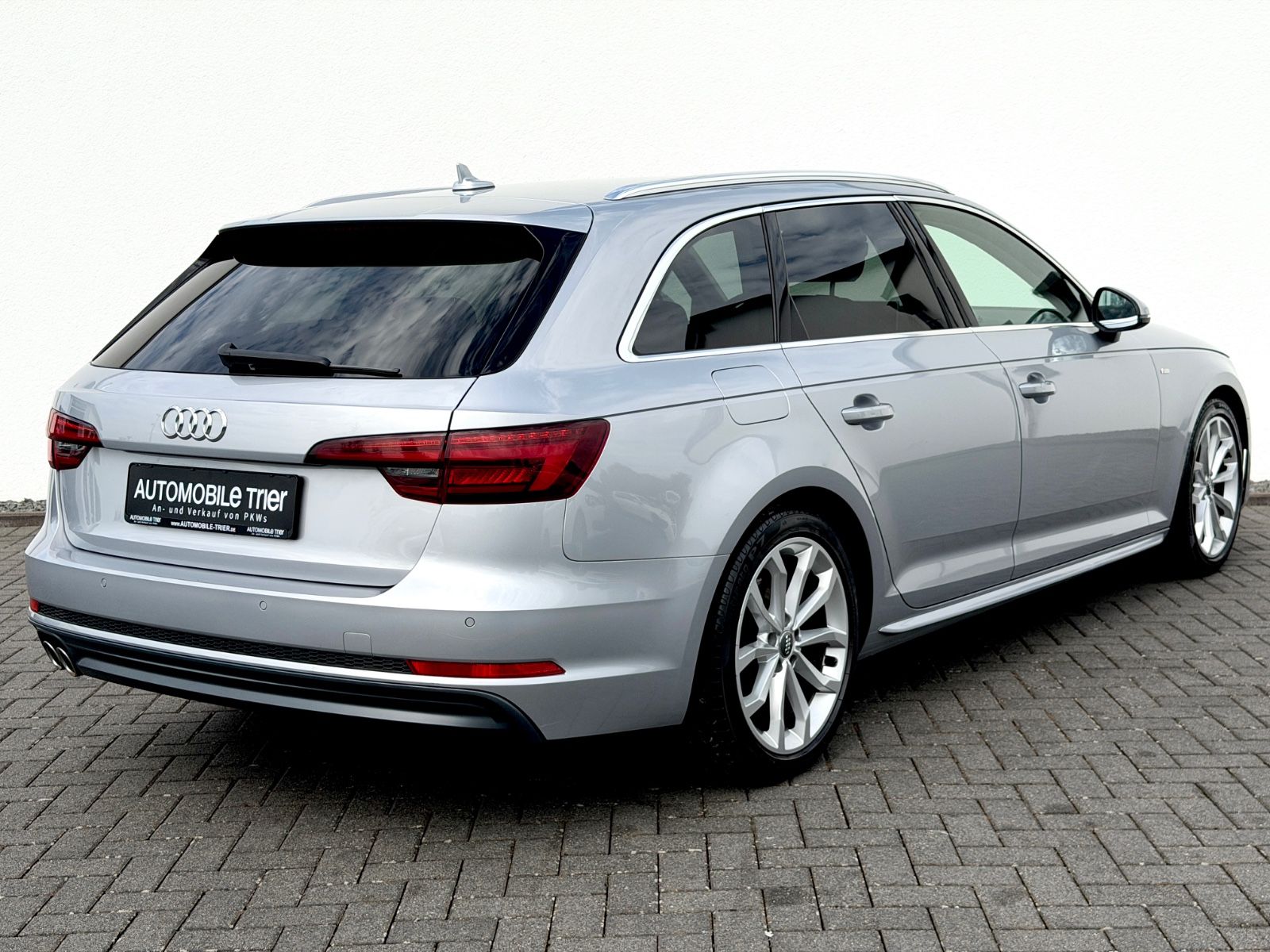 Bild 5 von 31 - Audi A4 - Gebrauchtwagen von Automobile Trier Audi A4 Avant 2.0 TDI S Line Sportpaket , NAVI, AHK