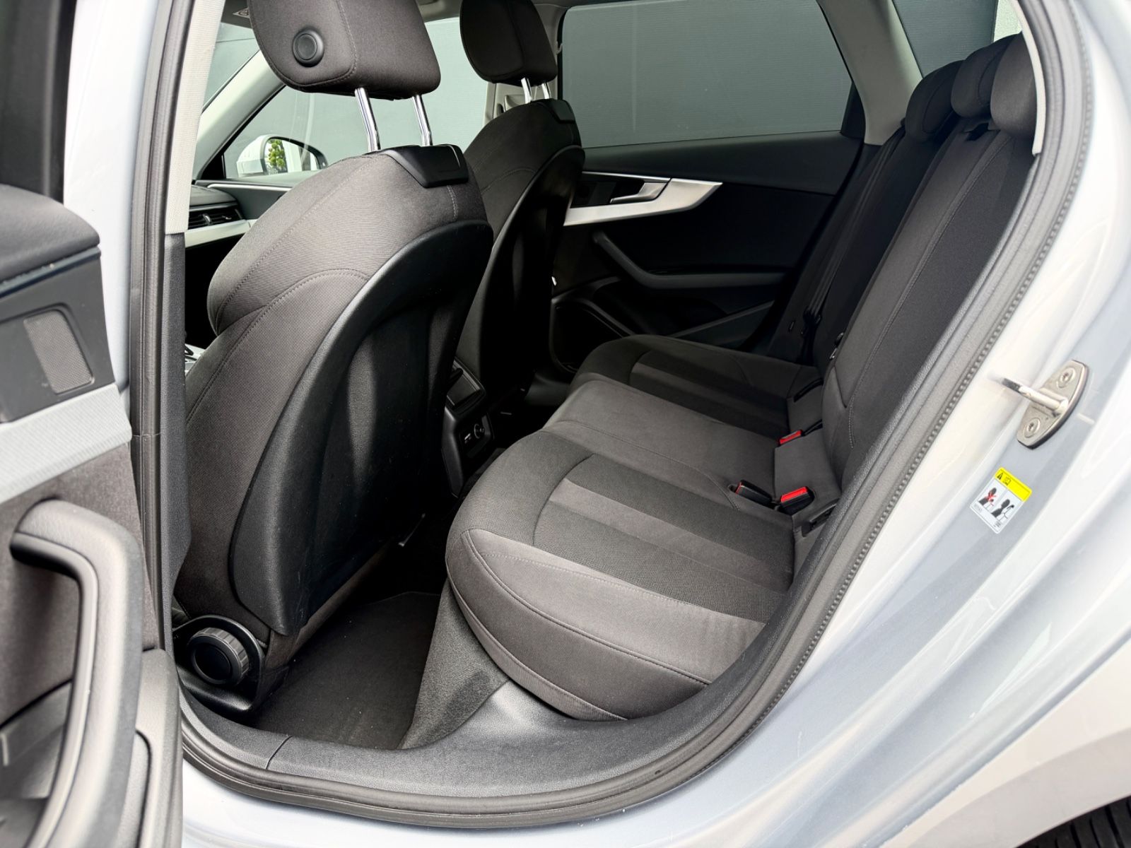 Bild 12 von 31 - Audi A4 - Gebrauchtwagen von Automobile Trier Audi A4 Avant 2.0 TDI S Line Sportpaket , NAVI, AHK