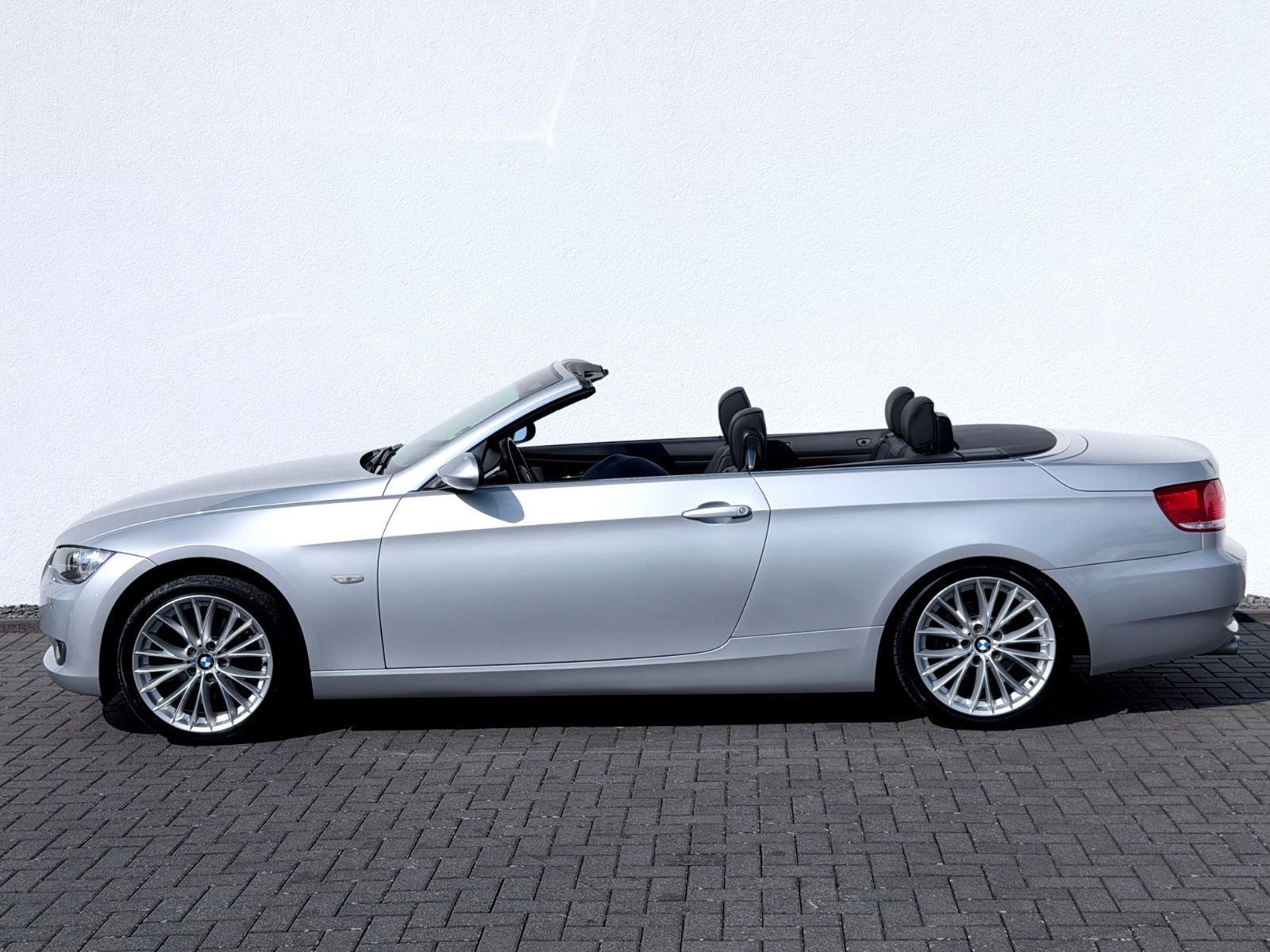Bild 8 von 16 - BMW 320 - Gebrauchtwagen von Automobile Trier BMW 320i Cabrio, KLIMA, XENON, LEDER, PDC, GARANTIE