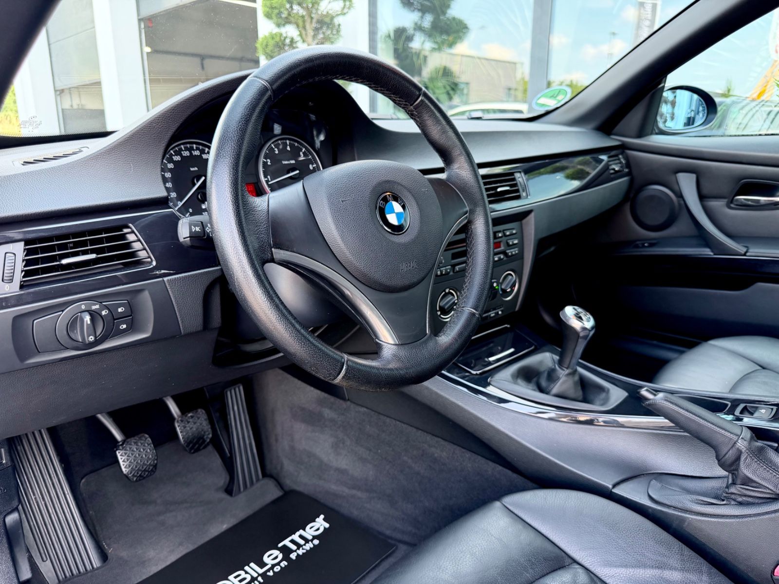 Bild 10 von 16 - BMW 320 - Gebrauchtwagen von Automobile Trier BMW 320i Cabrio, KLIMA, XENON, LEDER, PDC, GARANTIE