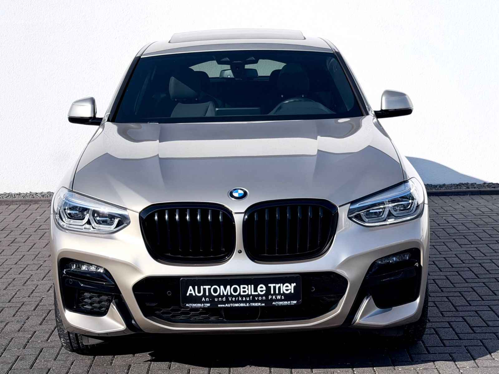 BMW X4 M40i M Sport Paket /NAVI/LED/ACC/360°CAM/ - Bild 2 BMW X4 M40i M Sport Paket /NAVI/LED/ACC/360°CAM/ als SUV/Geländewagen/Pickup - Fahrzeugfoto 2