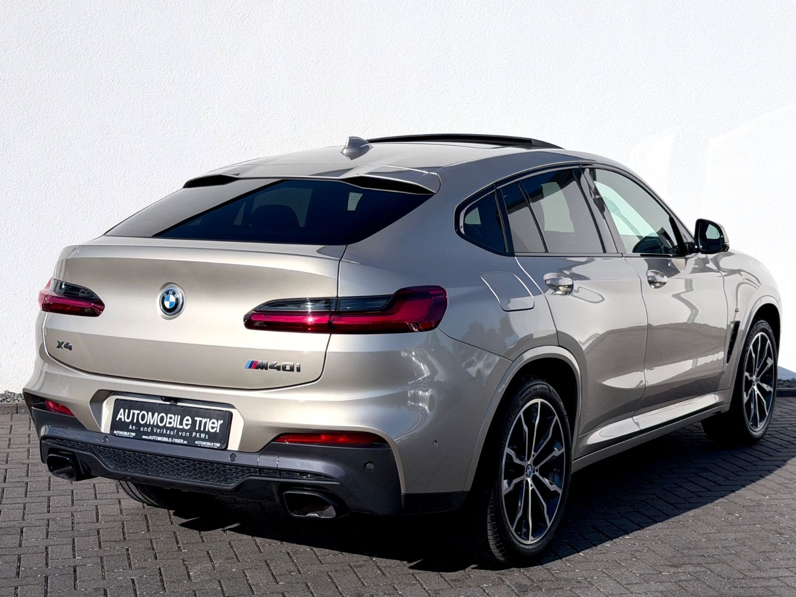 BMW X4 M40i M Sport Paket /NAVI/LED/ACC/360°CAM/ - Bild 5 BMW X4 M40i M Sport Paket /NAVI/LED/ACC/360°CAM/ als SUV/Geländewagen/Pickup - Fahrzeugfoto 5
