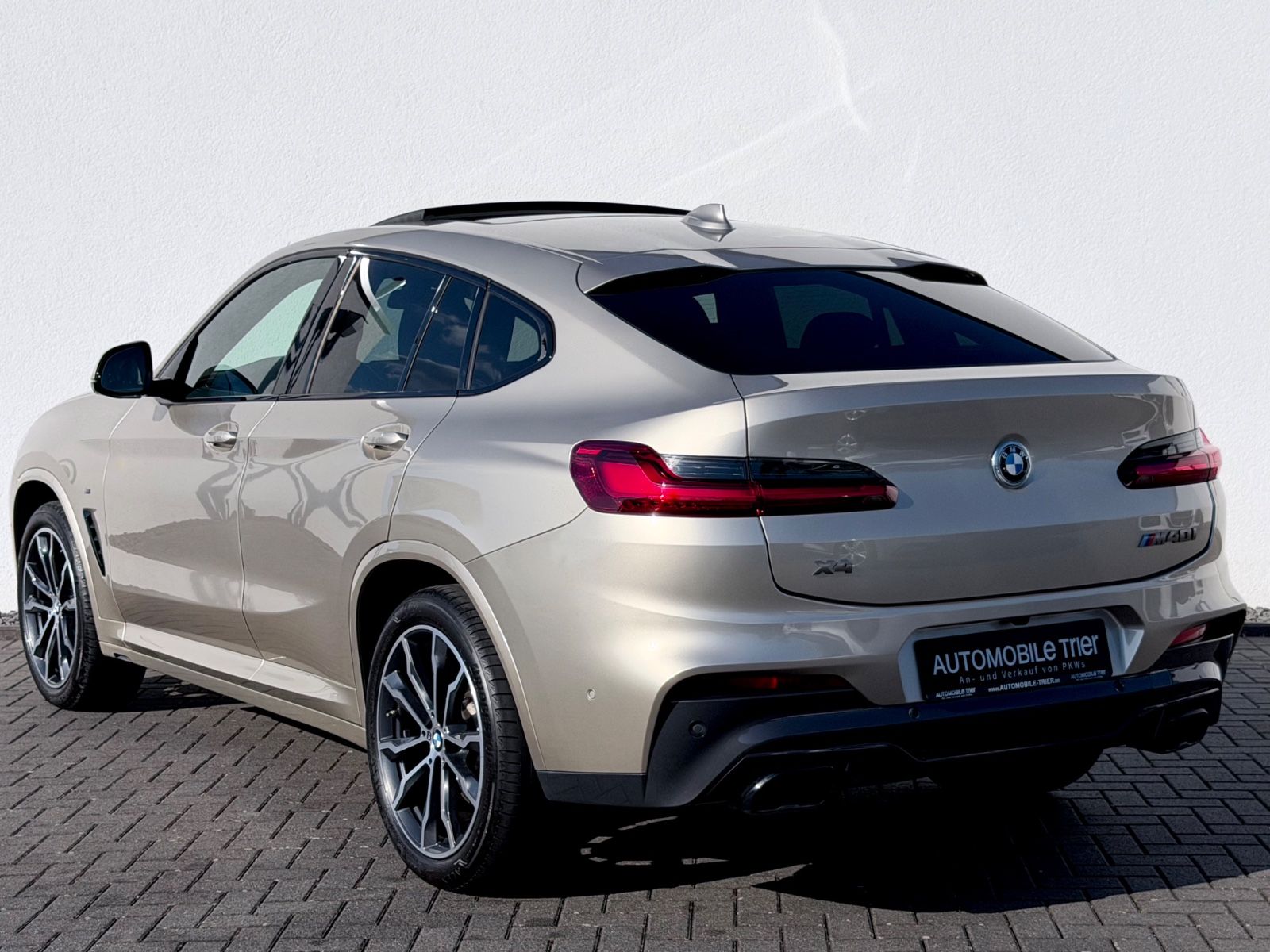 BMW X4 M40i M Sport Paket /NAVI/LED/ACC/360°CAM/ - Bild 7 BMW X4 M40i M Sport Paket /NAVI/LED/ACC/360°CAM/ als SUV/Geländewagen/Pickup - Fahrzeugfoto 7
