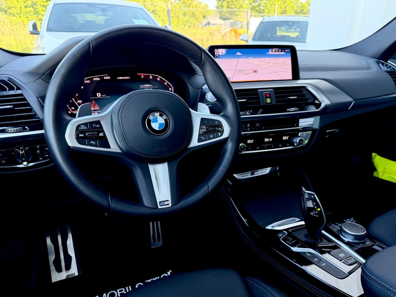 BMW X4 M40i M Sport Paket /NAVI/LED/ACC/360°CAM/ - Bild 10 BMW X4 M40i M Sport Paket /NAVI/LED/ACC/360°CAM/ als SUV/Geländewagen/Pickup - Fahrzeugfoto 10