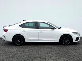 Skoda Octavia 2.0 TDI DSG RS /NAVI/LED/ACC/1.HAND/ in Weiß als Limousine - Fahrzeugfoto 4