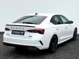 Skoda Octavia 2.0 TDI DSG RS /NAVI/LED/ACC/1.HAND/ in Weiß als Limousine - Fahrzeugfoto 5