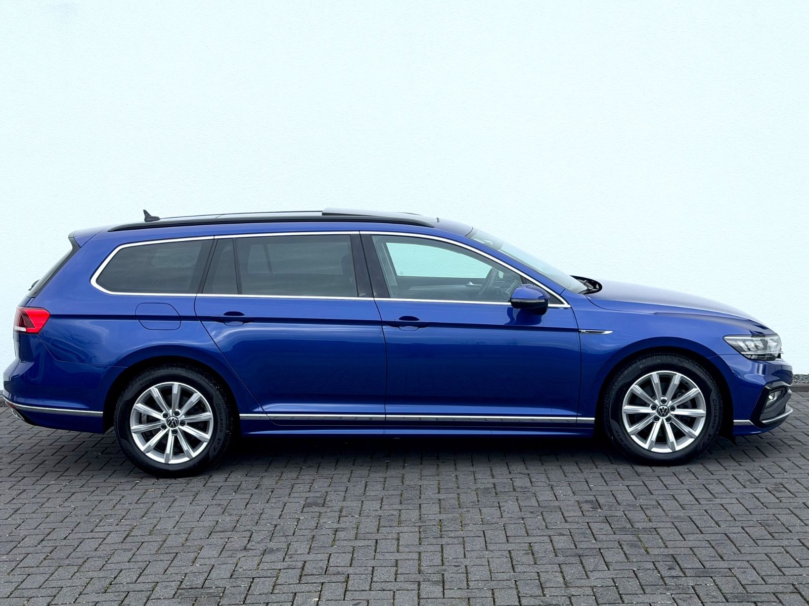 Bild 4 von 15 - Volkswagen Passat - Gebrauchtwagen von Automobile Trier Volkswagen Passat Variant 2.0 TDI R line, Led, Pano, App