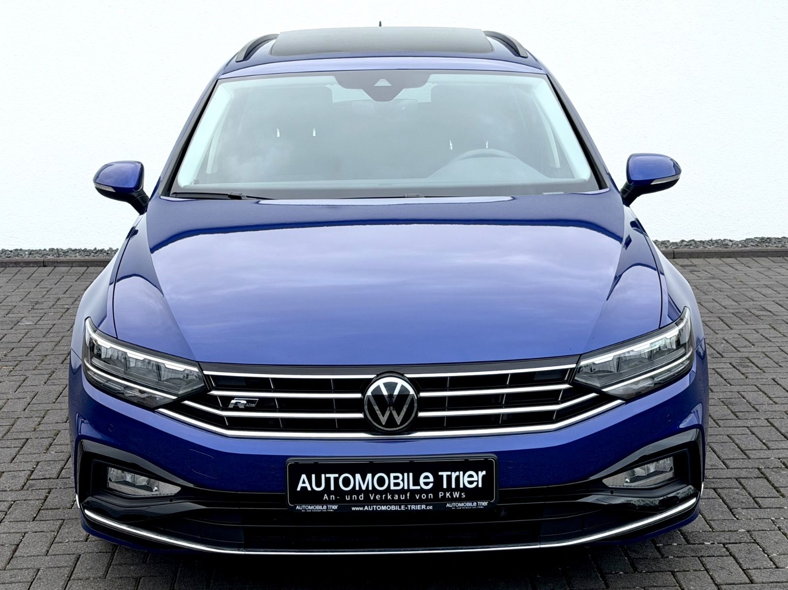 Bild 2 von 15 - Volkswagen Passat Variant - Gebrauchtwagen von Automobile Trier Volkswagen Passat Variant 2.0 TDI R line, Led, Pano, App