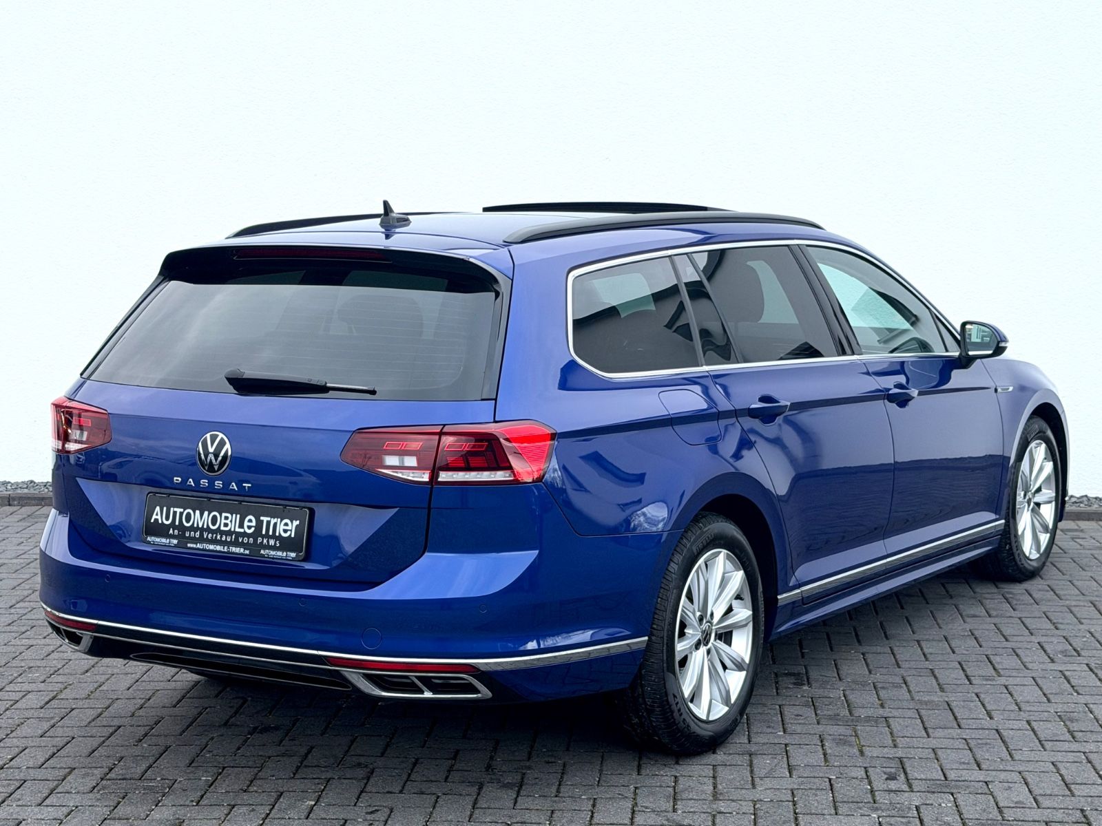 Bild 5 von 15 - Volkswagen Passat Variant - Gebrauchtwagen von Automobile Trier Volkswagen Passat Variant 2.0 TDI R line, Led, Pano, App