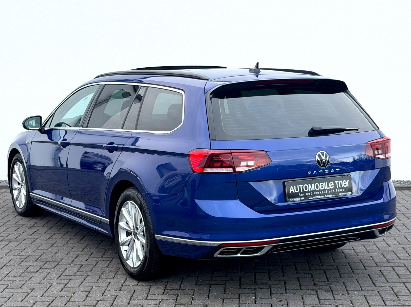 Bild 7 von 15 - Volkswagen Passat Variant - Gebrauchtwagen von Automobile Trier Volkswagen Passat Variant 2.0 TDI R line, Led, Pano, App
