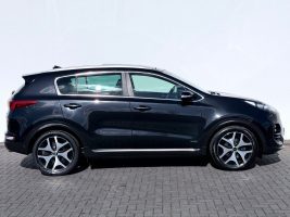 Kia Sportage GT Line 2.0d 4WD /NAVI/LED/CAM/JBL/PANO in Schwarz als SUV/Geländewagen/Pickup - Fahrzeugfoto 4