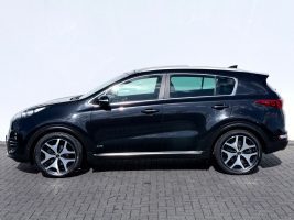 Kia Sportage GT Line 2.0d 4WD /NAVI/LED/CAM/JBL/PANO in Schwarz als SUV/Geländewagen/Pickup - Fahrzeugfoto 8