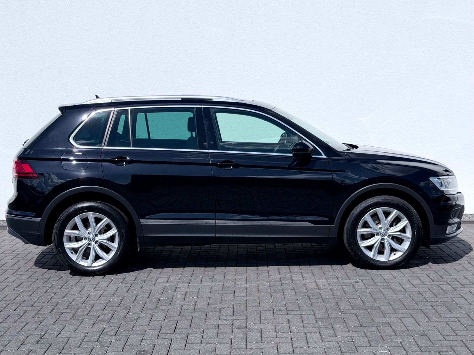 Bild 8 von 18 - Volkswagen Tiguan - Gebrauchtwagen von Automobile Trier Volkswagen Tiguan Highline 2.0 TSI DSG 4M, LED, ACC, PANO